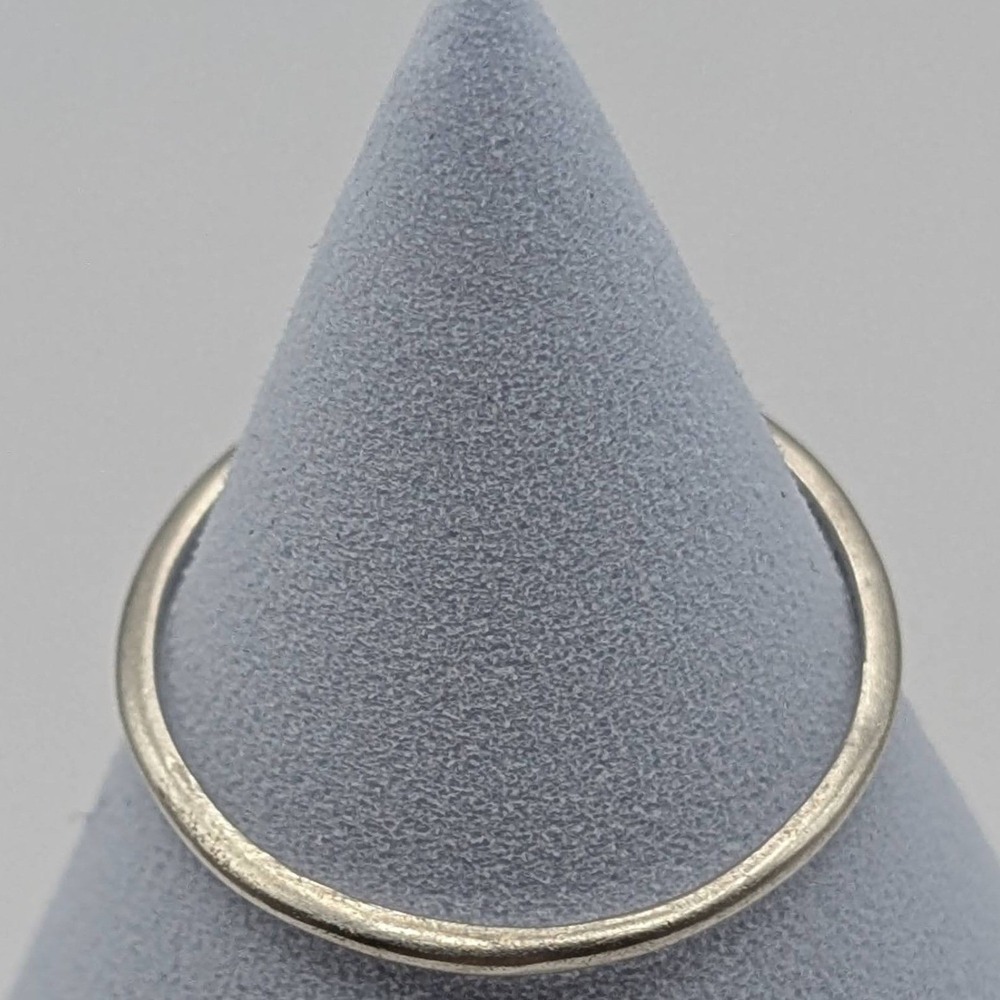 Sterling Silver 925 3-Stone Cubic Zirconia Minimalist Stackable Ring Size 7.5 - Picture 2 of 8